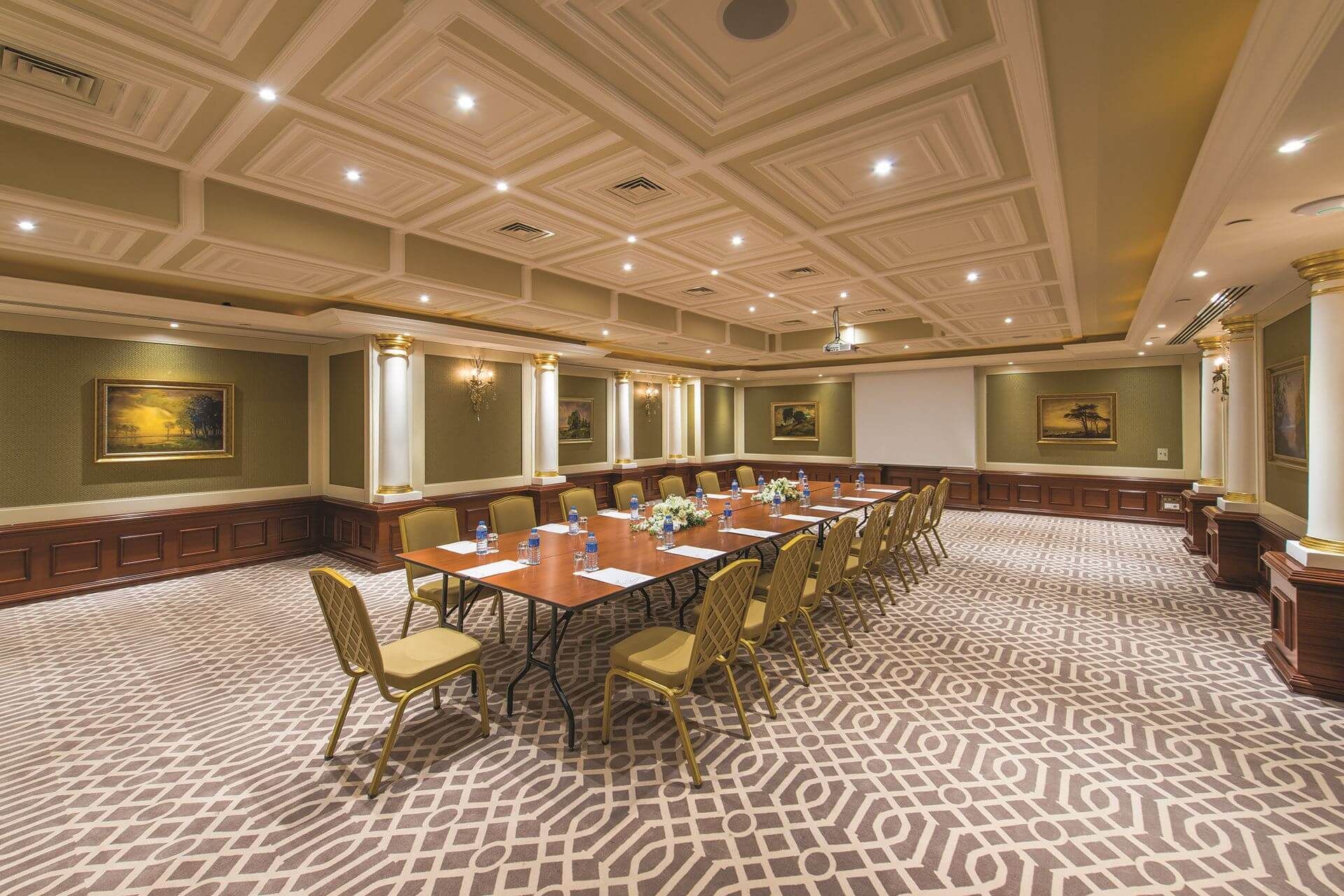 غرفة الاجتماعات