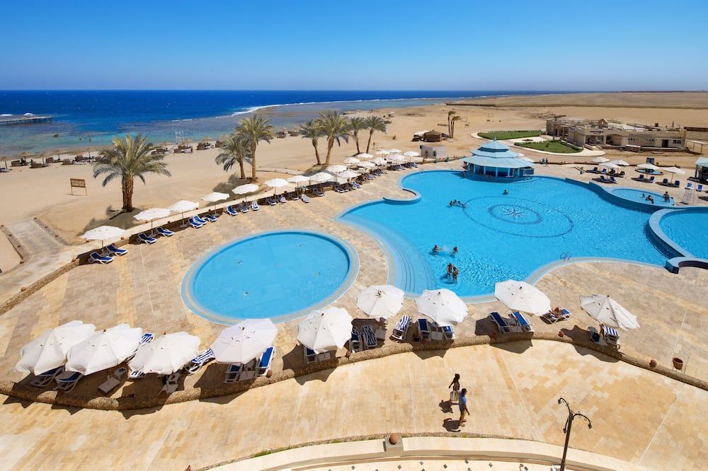 حوض السباحة صورة