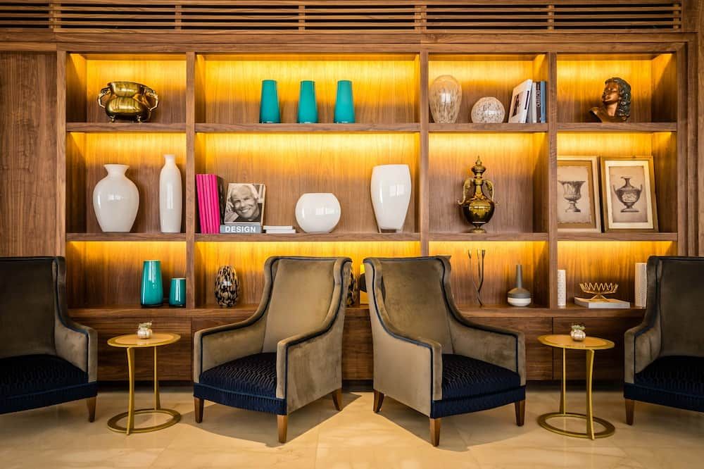 آخر