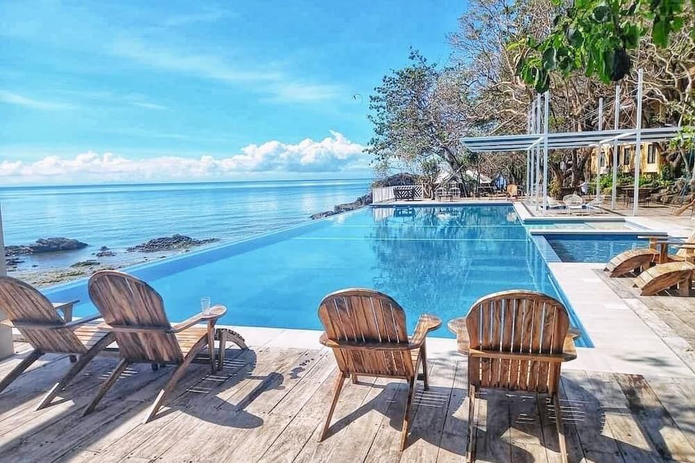 حوض السباحة صورة