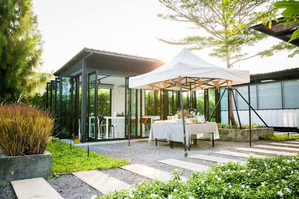 شرفة مرصوفة