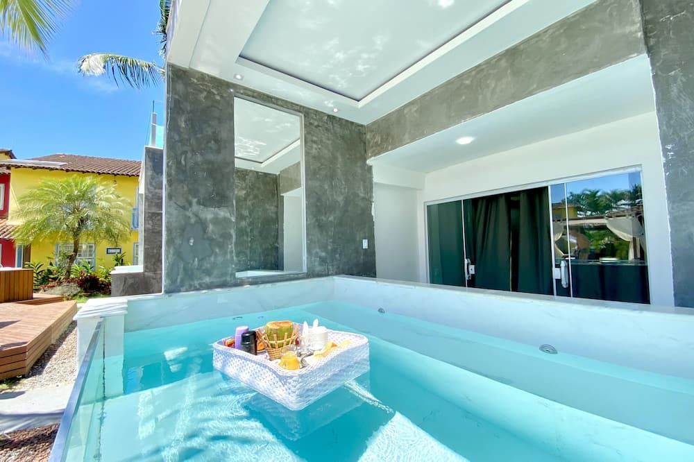 حوض السباحة صورة