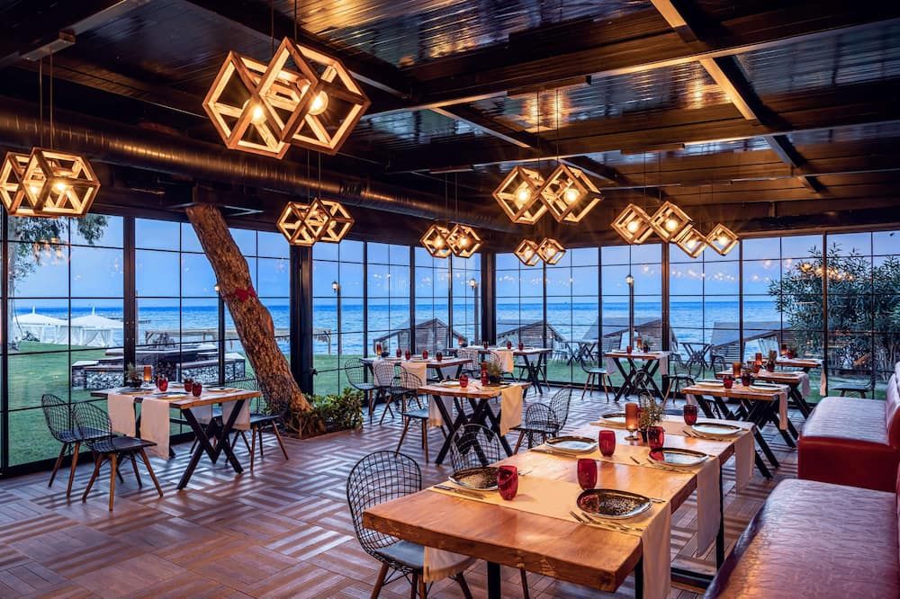 مطعم