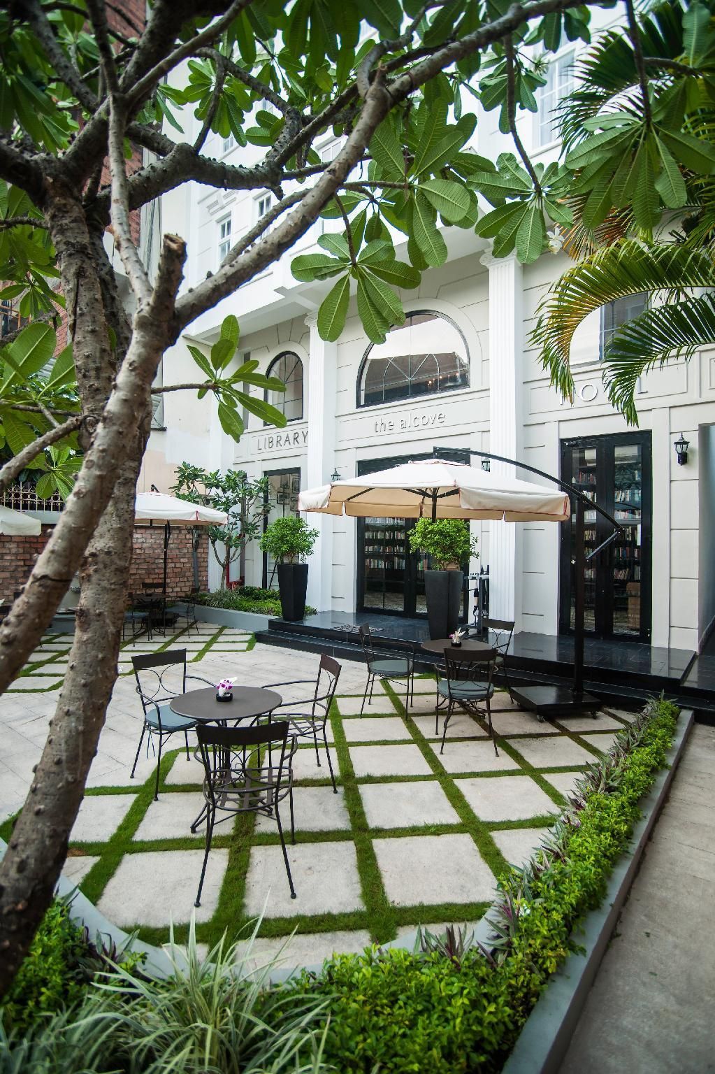 شرفة مرصوفة