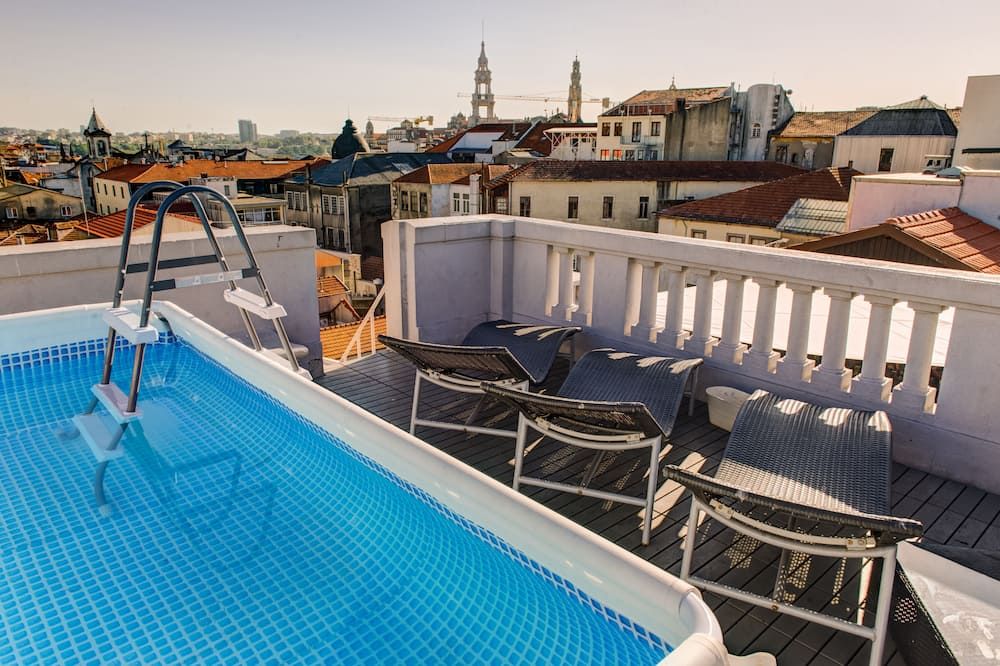 حوض السباحة صورة