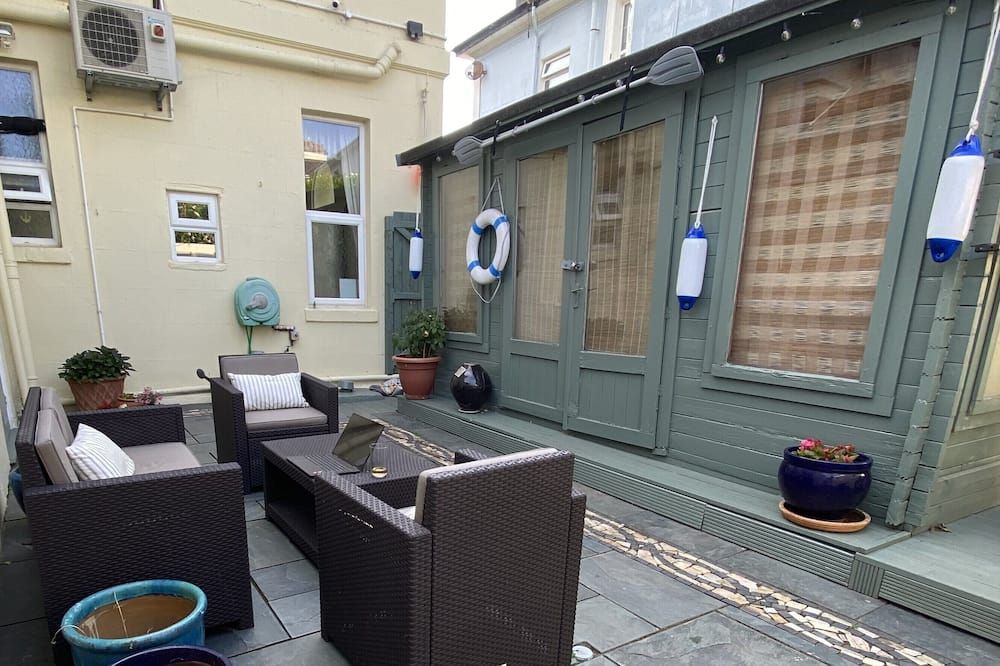 شرفة مرصوفة