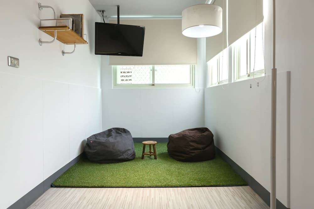 آخر