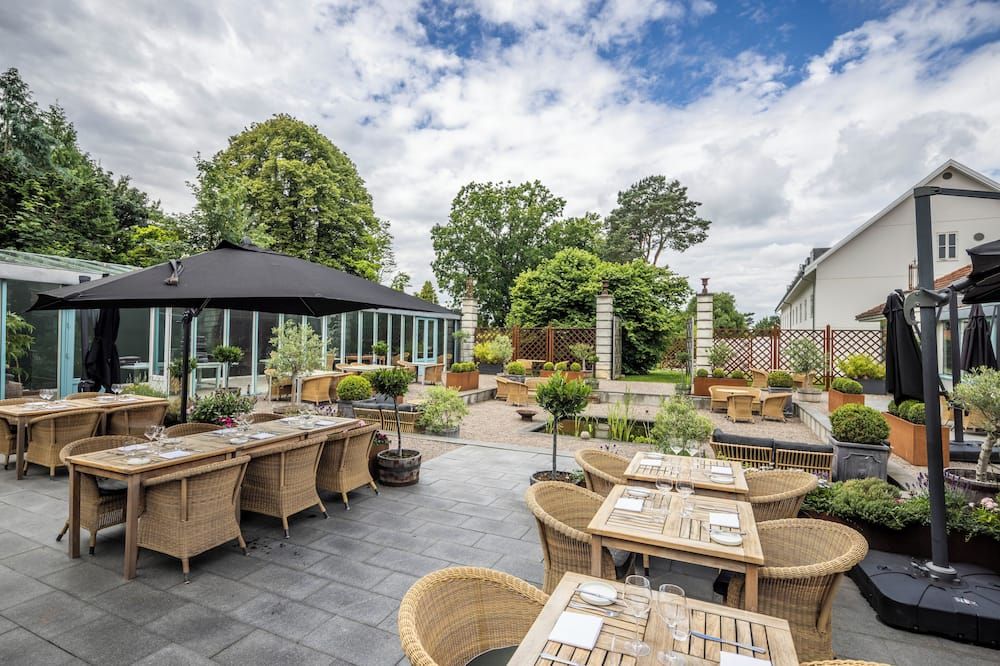 شرفة مرصوفة