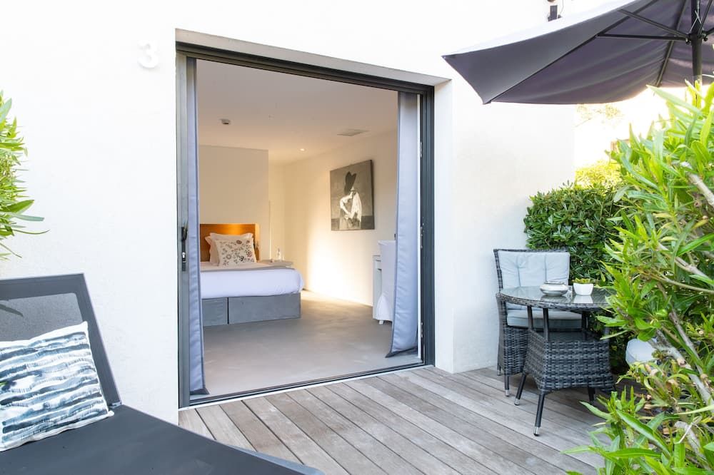 شرفة مرصوفة