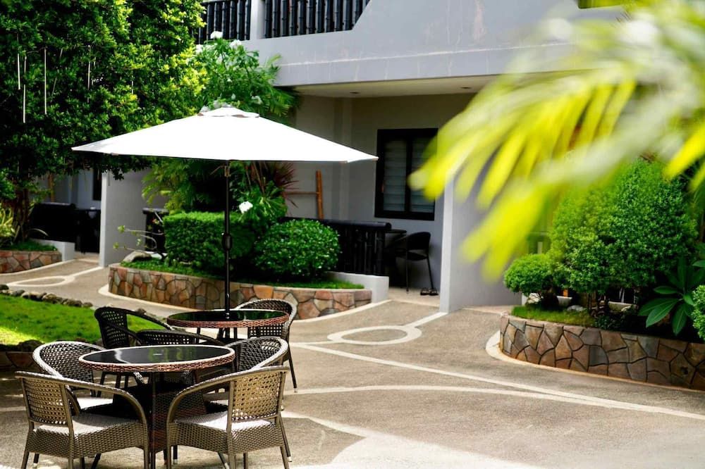 شرفة مرصوفة