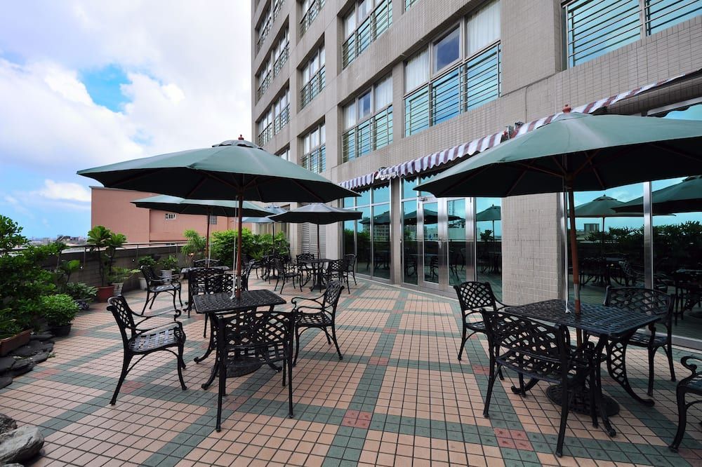 شرفة مرصوفة