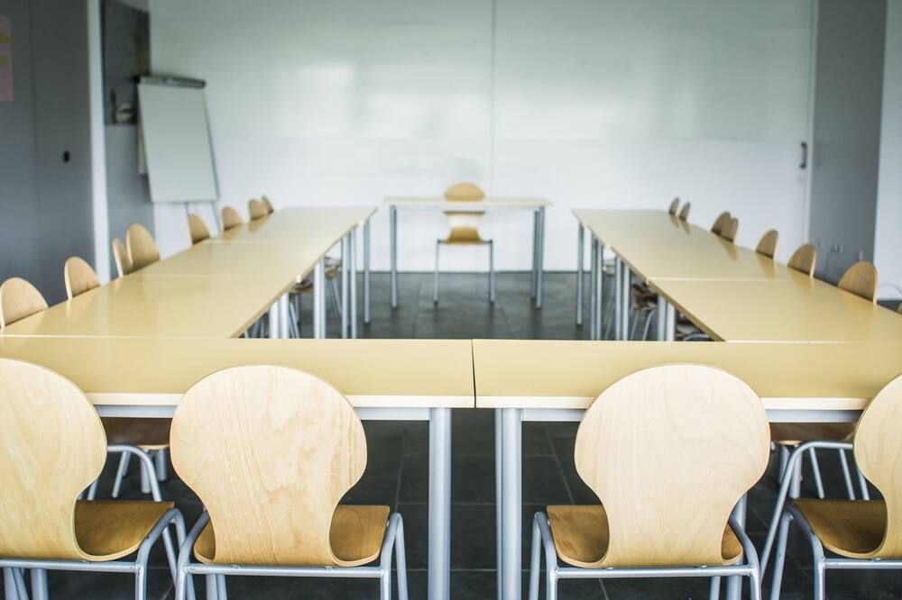 غرفة الاجتماعات