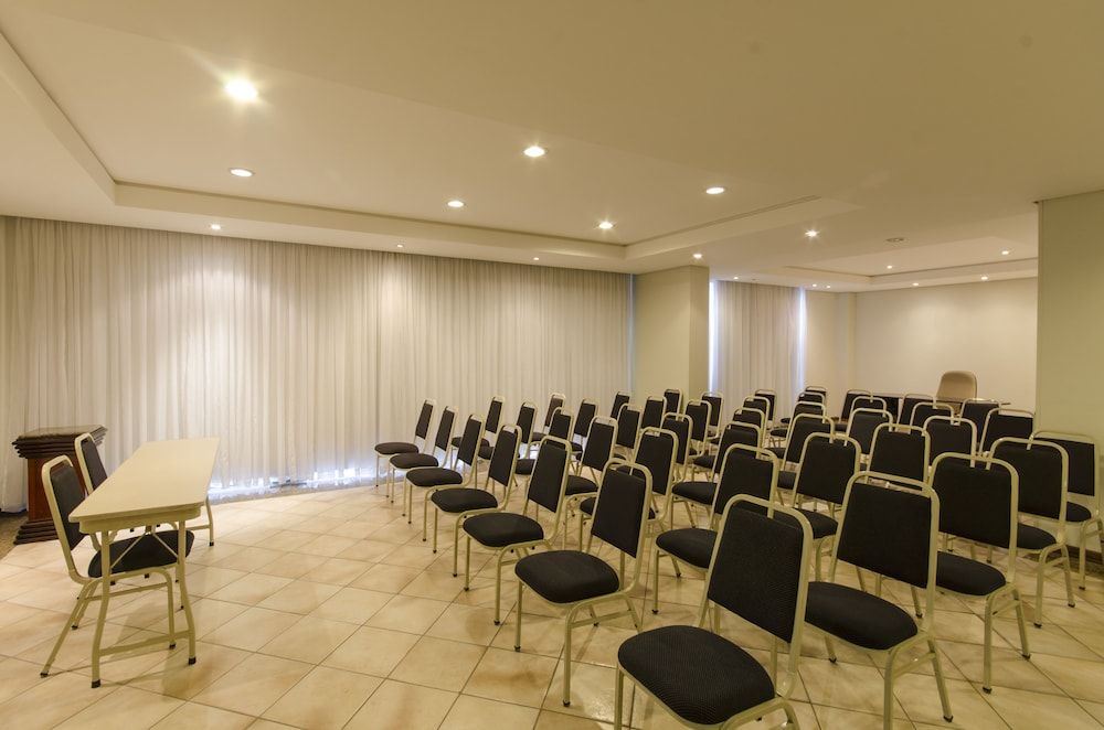 غرفة الاجتماعات