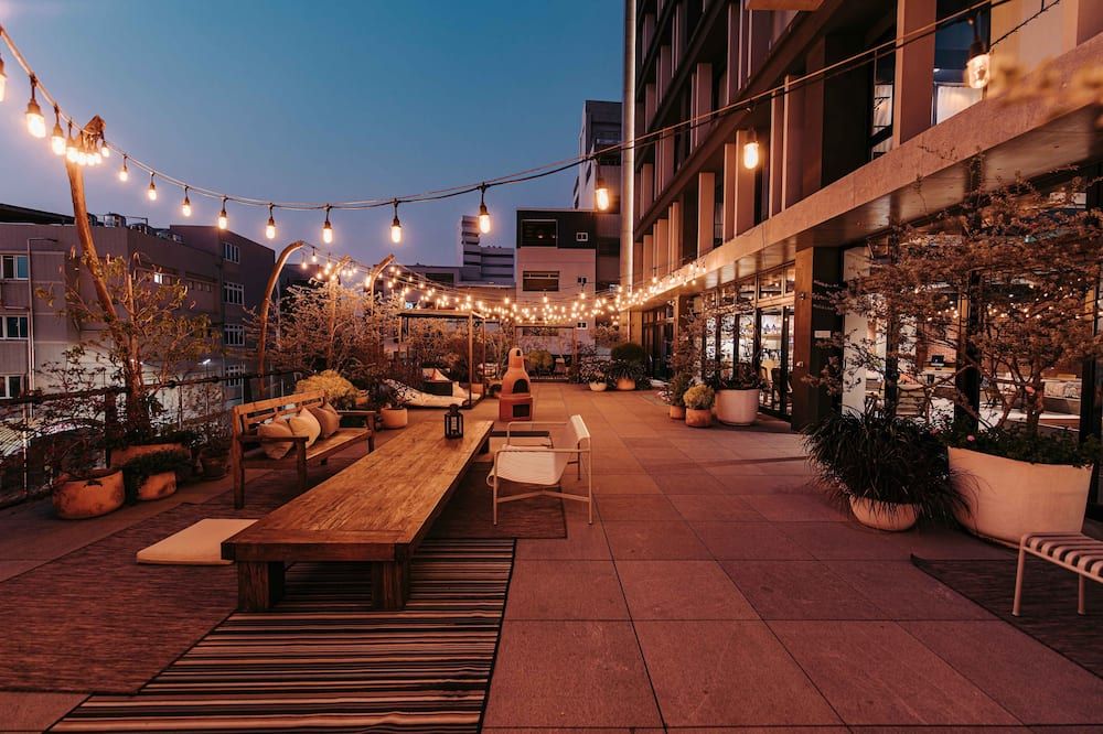 شرفة مرصوفة