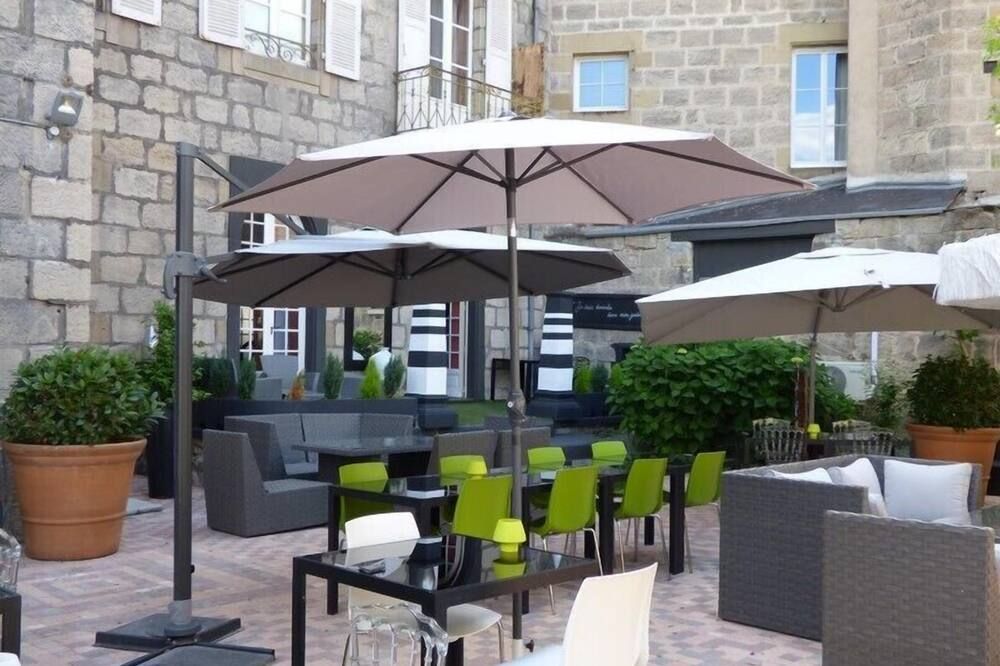 شرفة مرصوفة