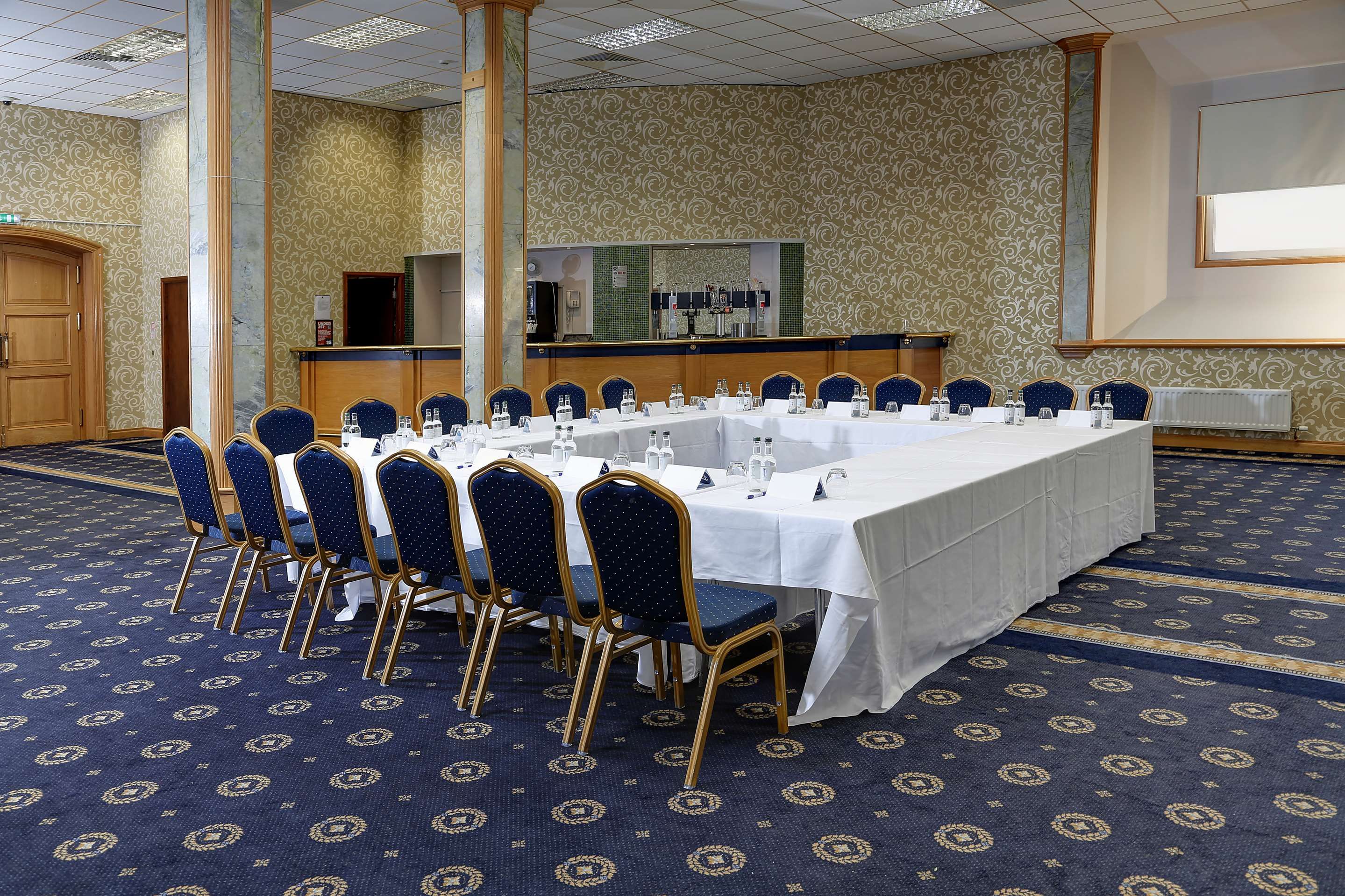 غرفة الاجتماعات