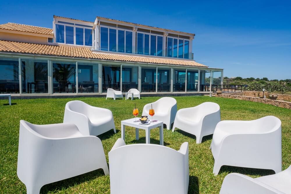 شرفة مرصوفة