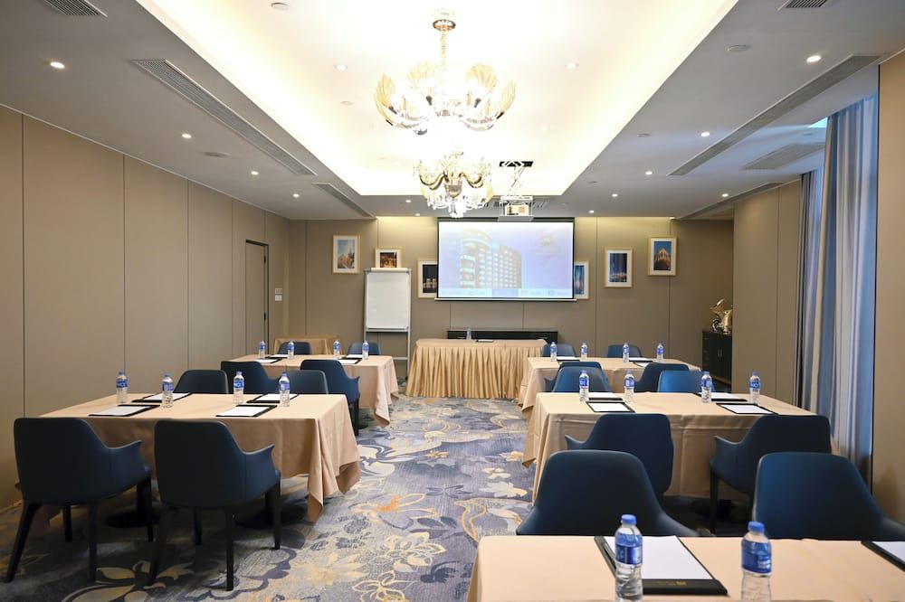 غرفة الاجتماعات