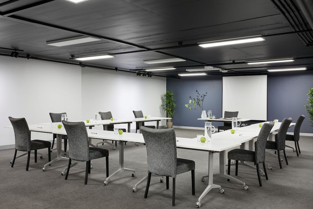 غرفة الاجتماعات