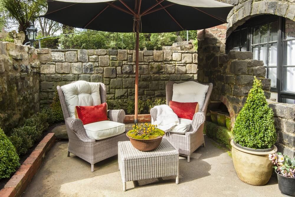 شرفة مرصوفة