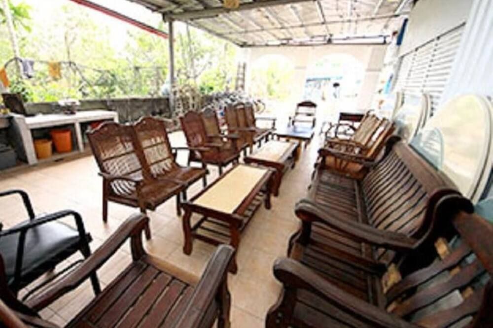 شرفة مرصوفة