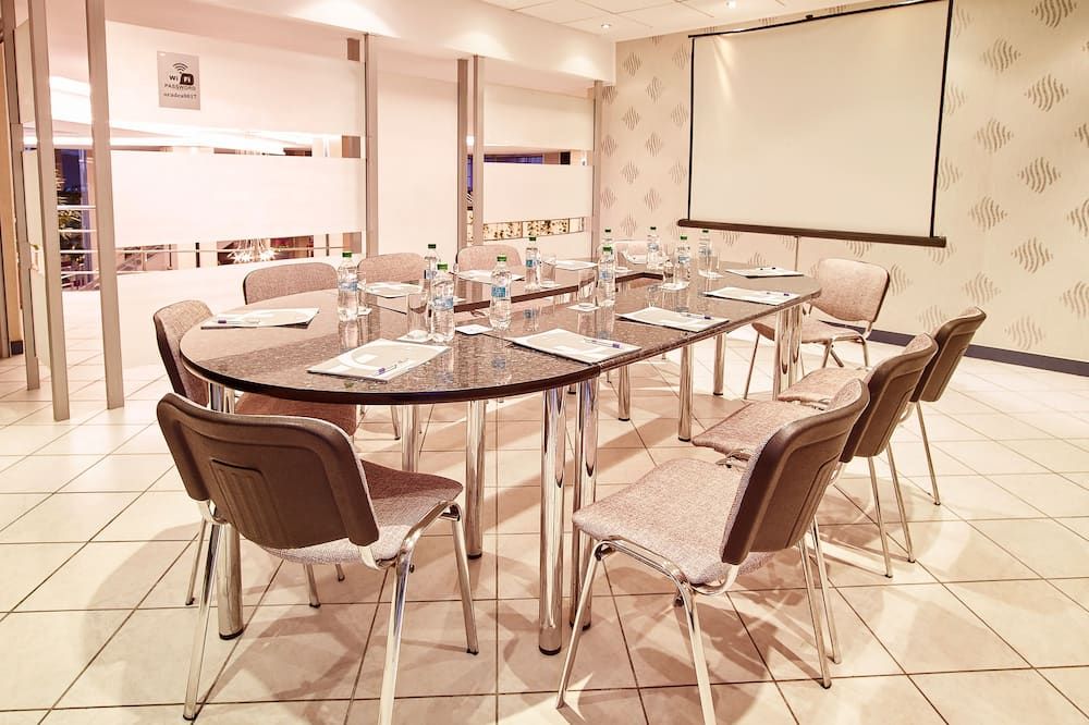 غرفة الاجتماعات