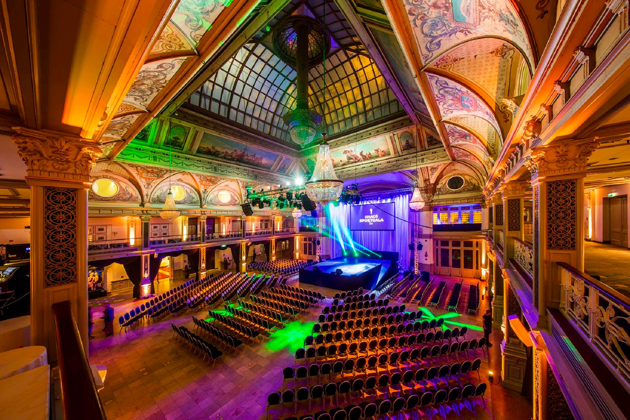 غرفة الاجتماعات