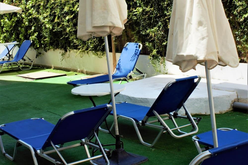 شرفة مرصوفة