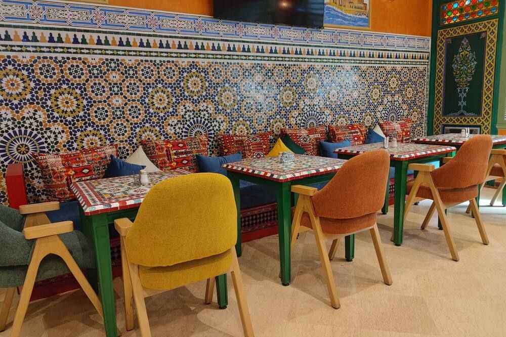 مطعم