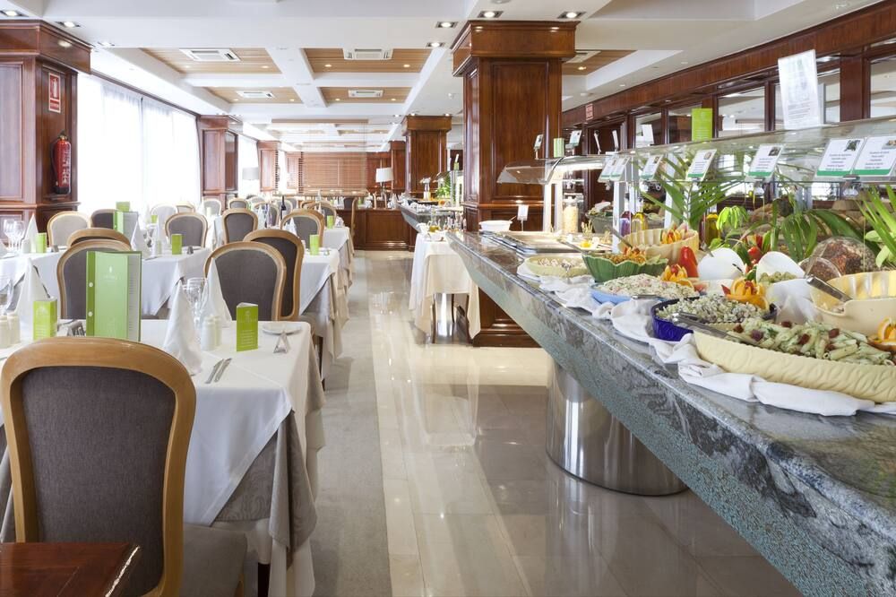مطعم