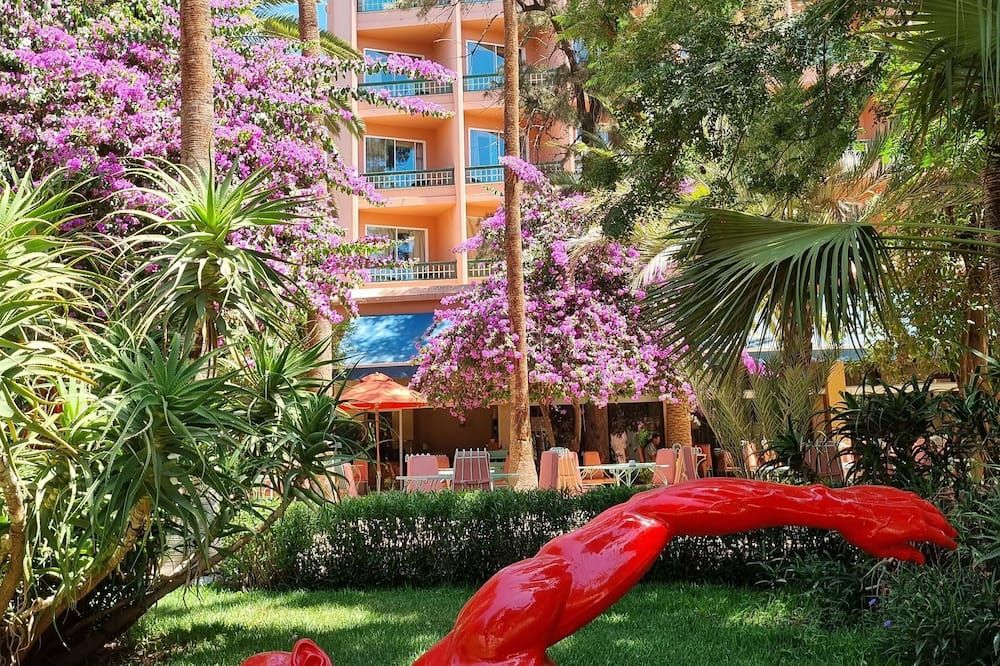 شرفة مرصوفة