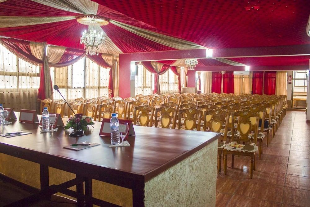 غرفة الاجتماعات