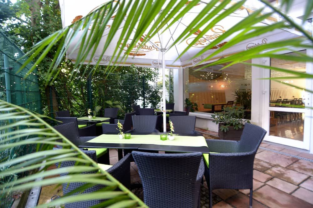 شرفة مرصوفة صورة