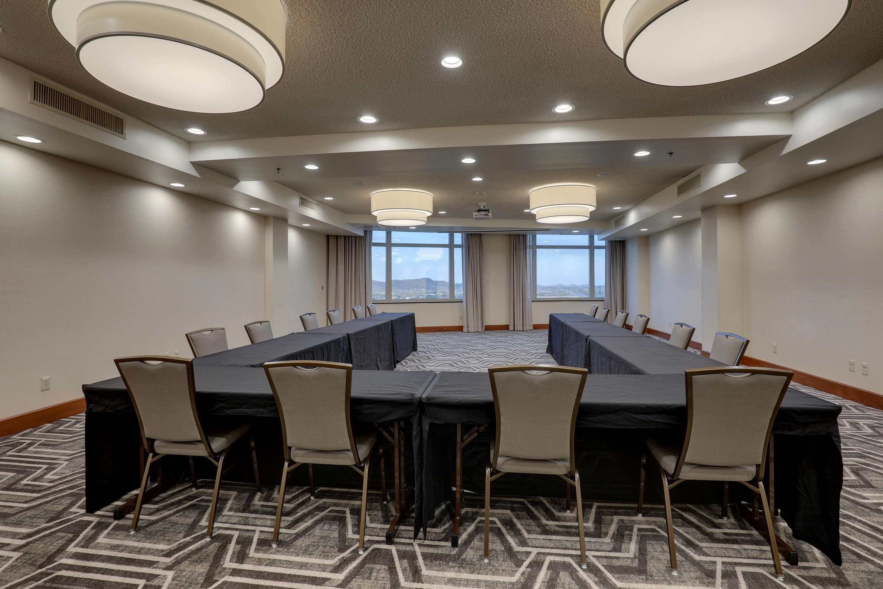 غرفة الاجتماعات