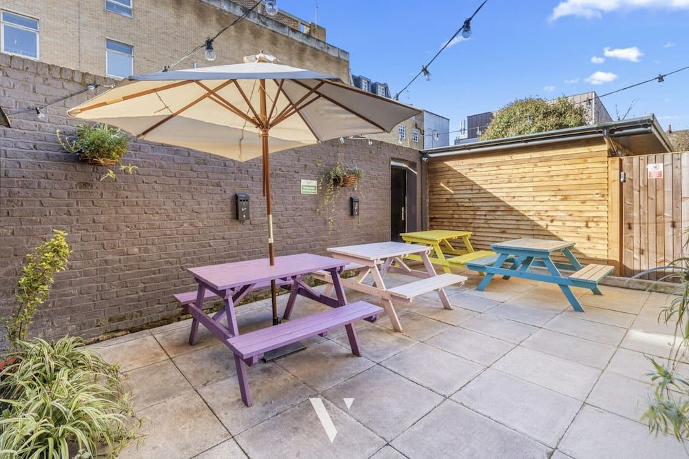 شرفة مرصوفة صورة