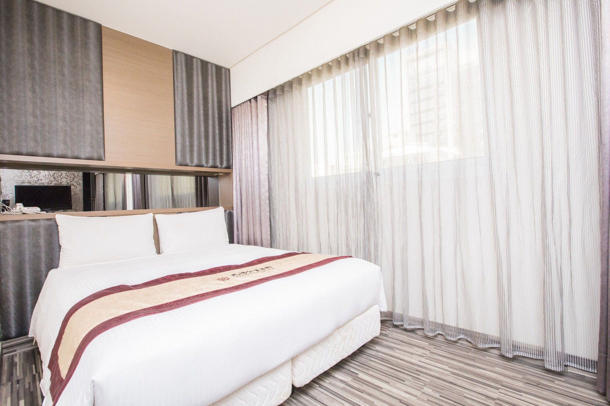 آخر