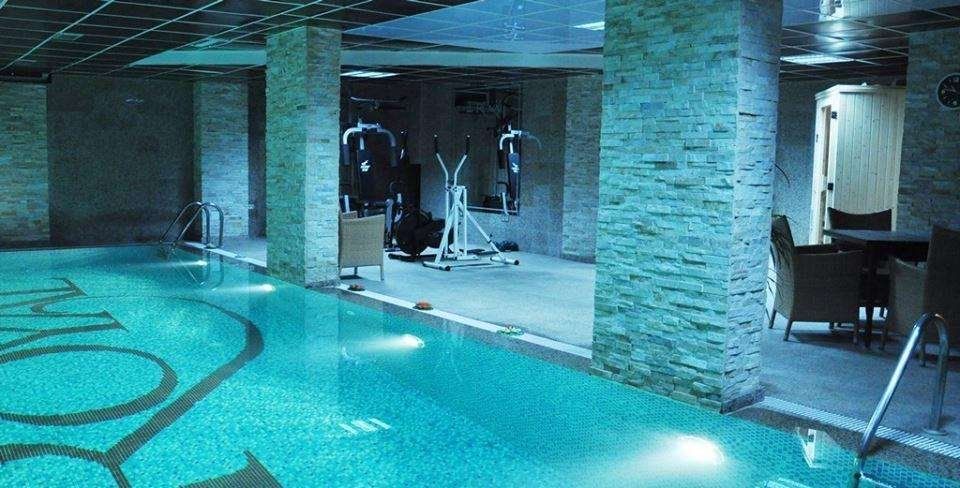 حوض السباحة صورة
