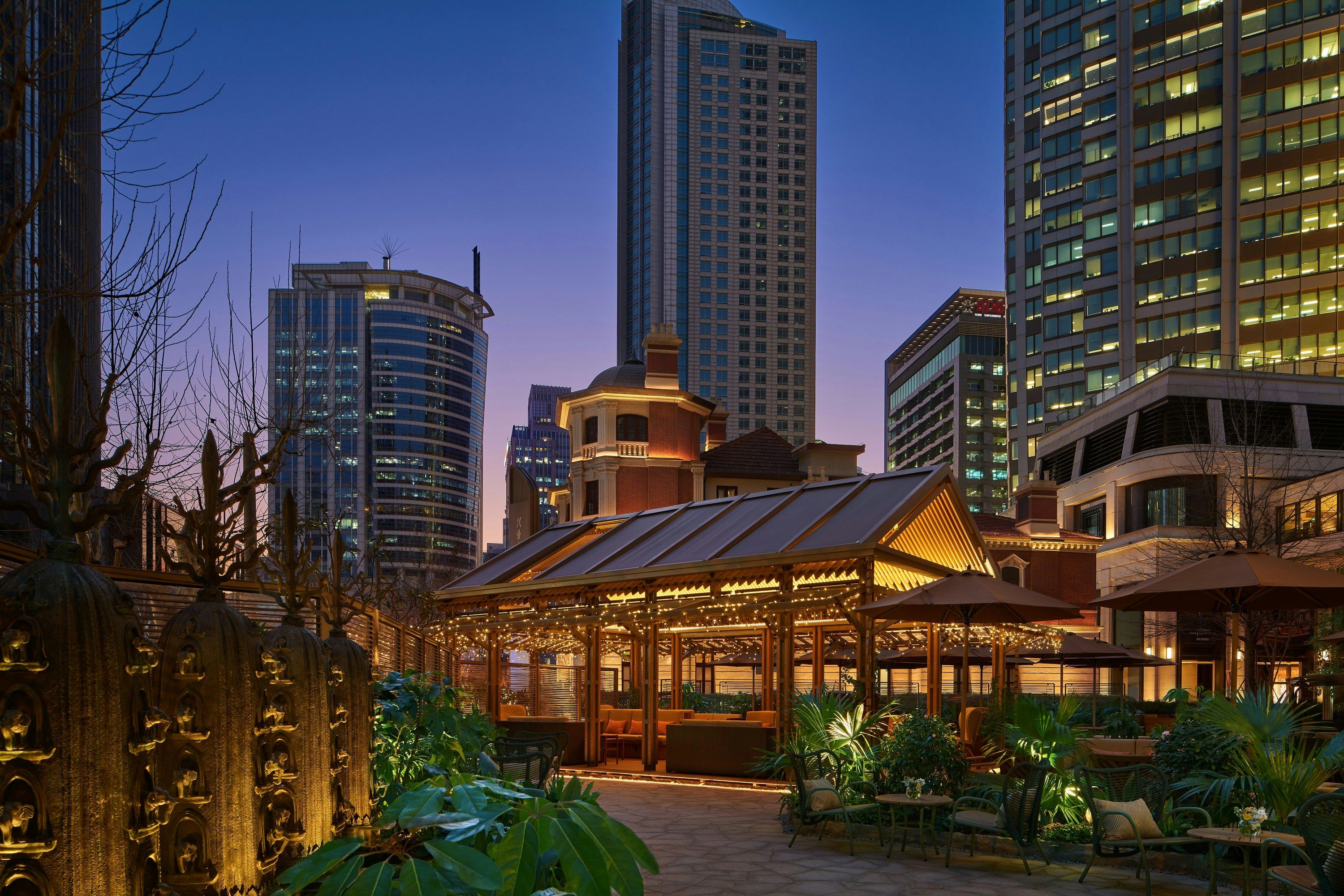 شرفة مرصوفة