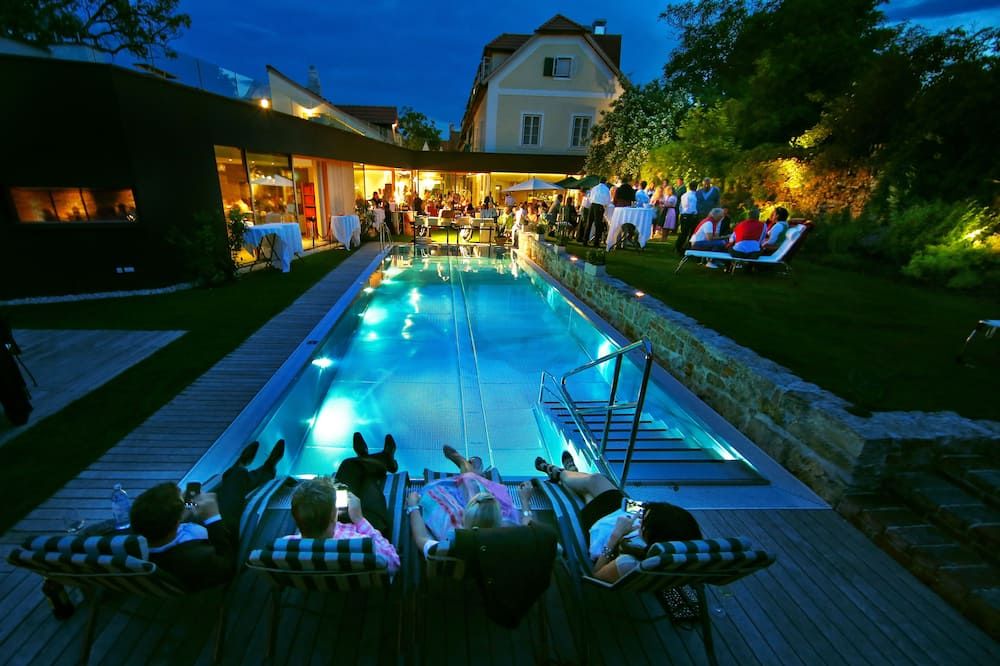 حوض السباحة صورة