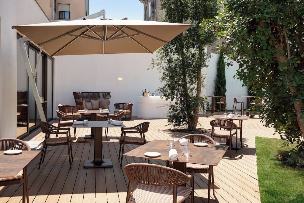 شرفة مرصوفة