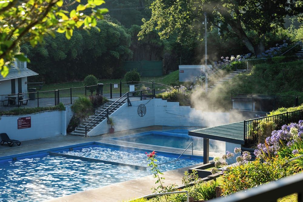 حوض السباحة صورة