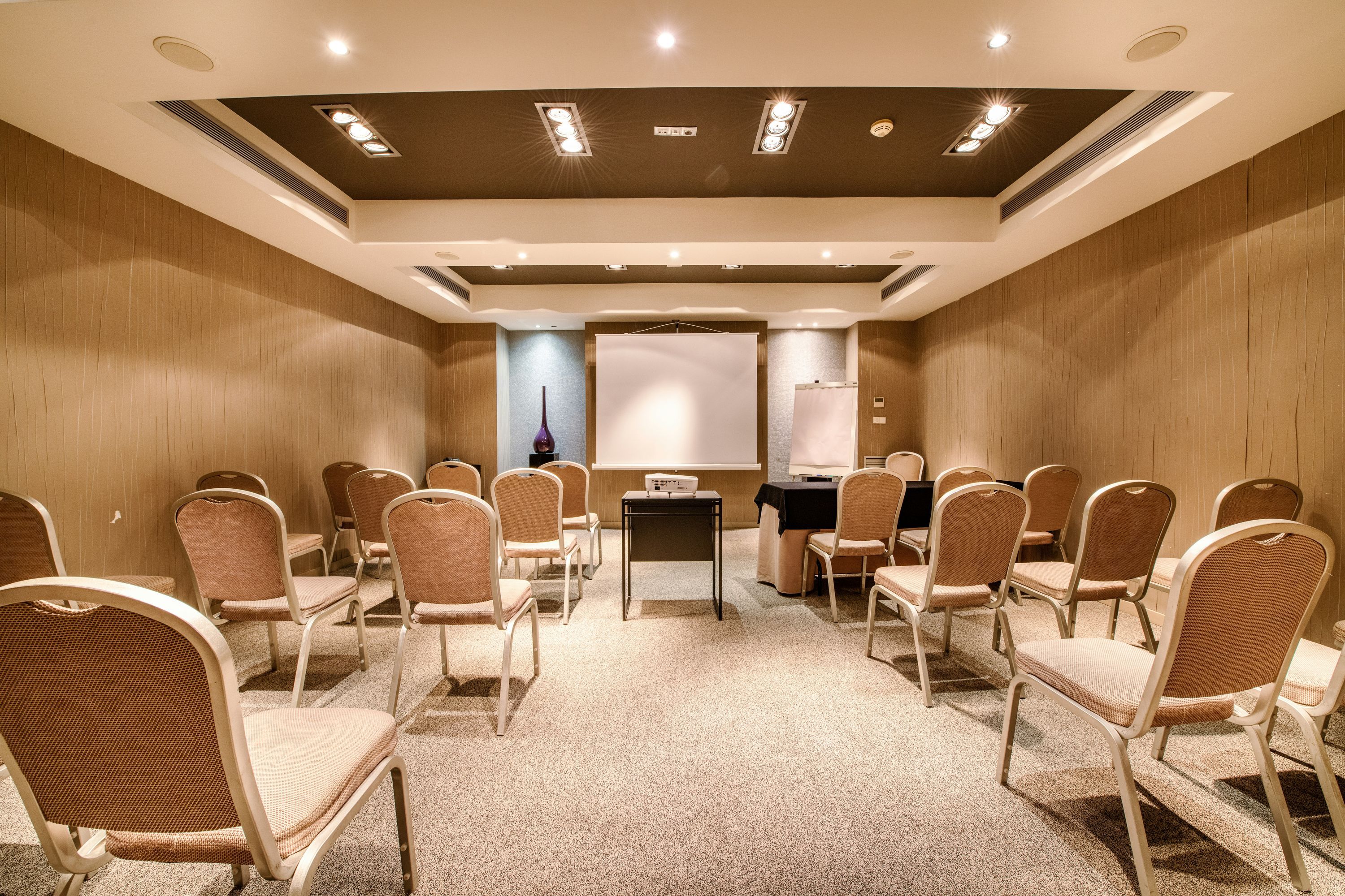 غرفة الاجتماعات