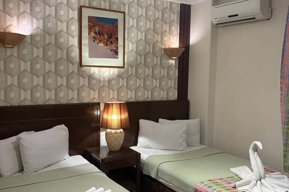 آخر