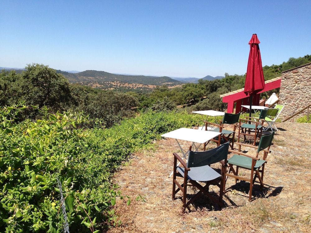 شرفة مرصوفة