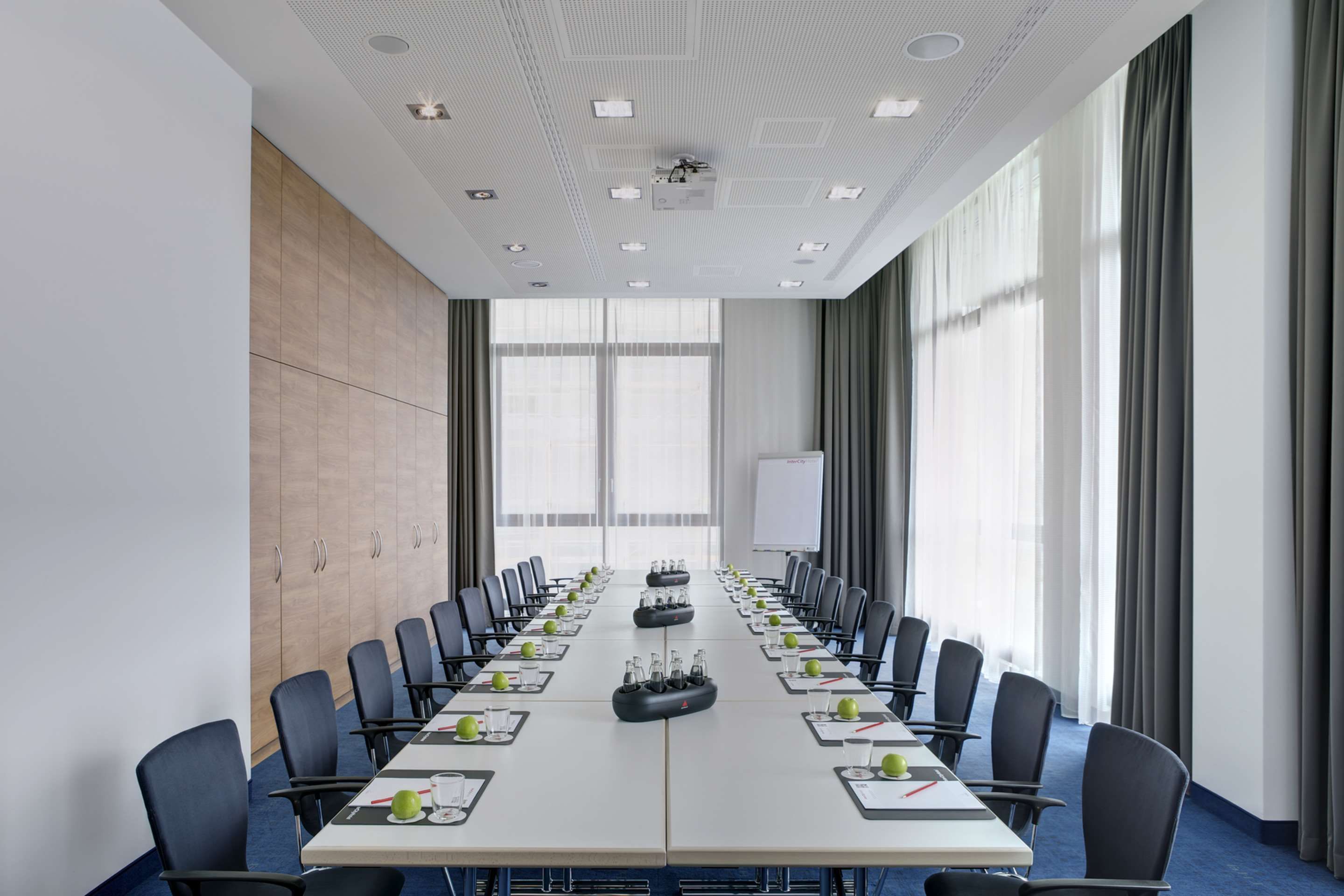 غرفة الاجتماعات