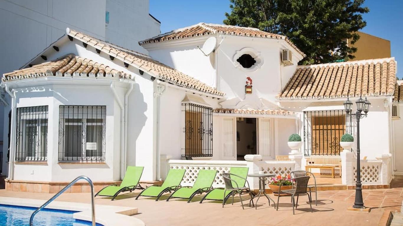 Villa in center Fuengirola with pool and close beach