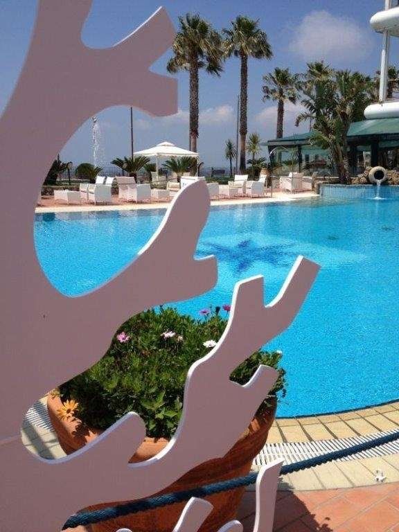 حوض السباحة صورة