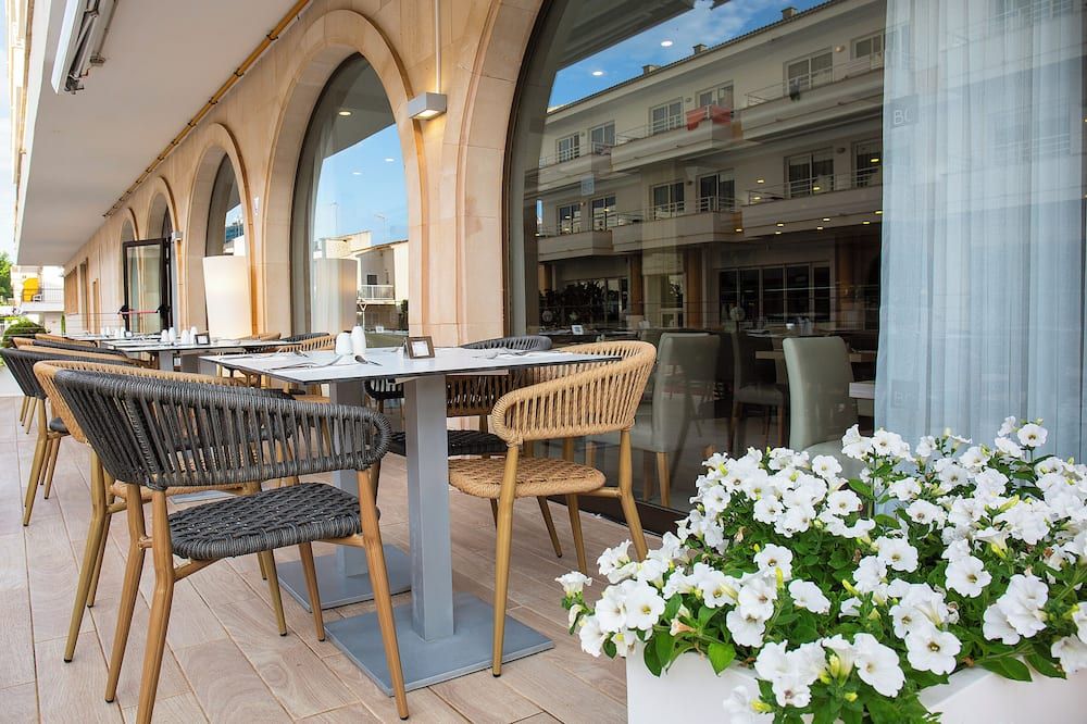 شرفة مرصوفة