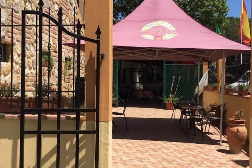 شرفة مرصوفة