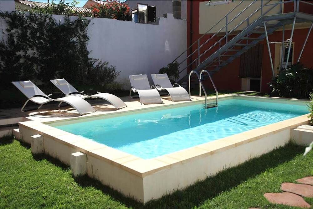 حوض السباحة صورة